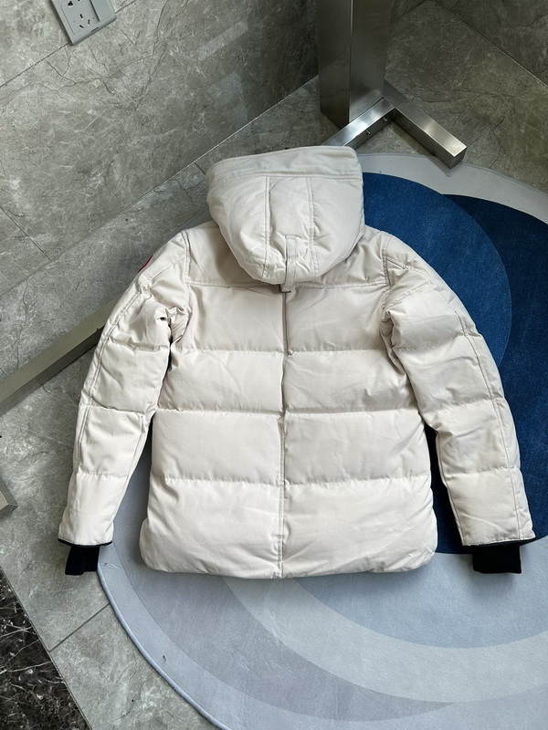 Can*a Go*e coat-234
