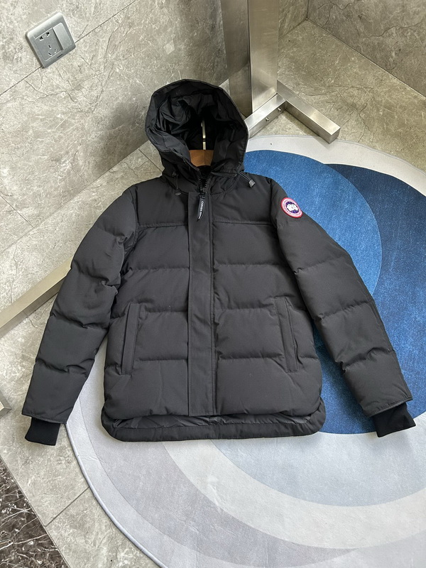 Can*a Go*e coat-236