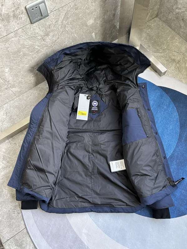 Can*a Go*e coat-237