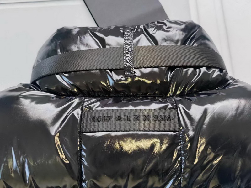 Moncler Coat-225