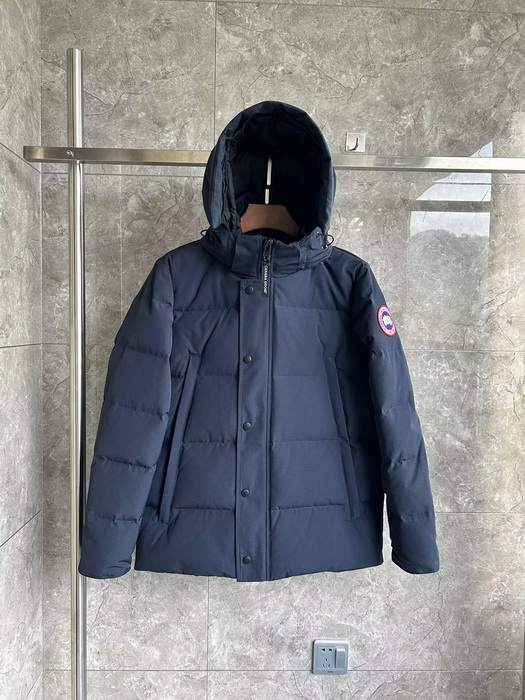 Can*a Go*e coat-365
