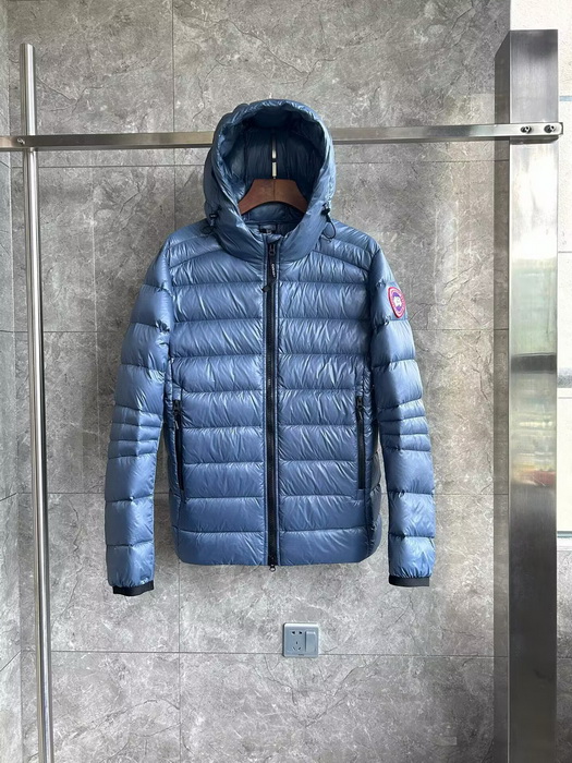 Can*a Go*e coat-260
