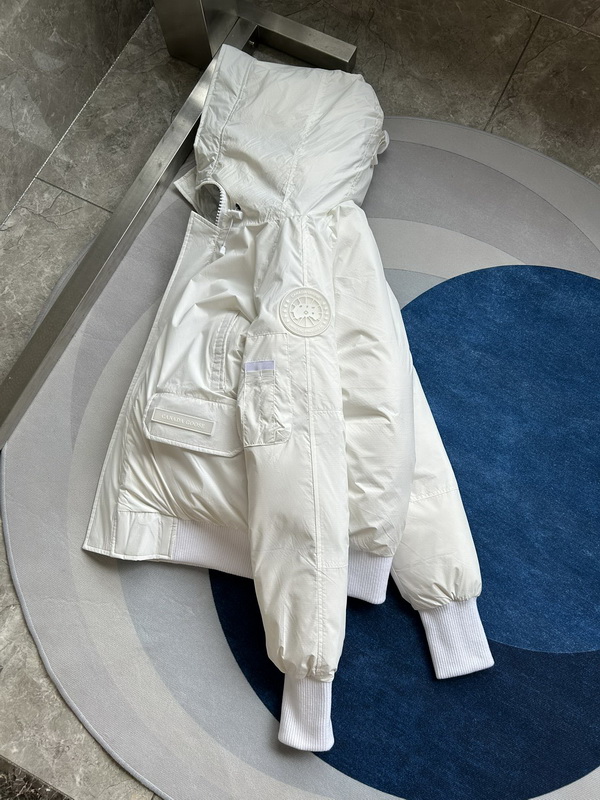 Can*a Go*e coat-311