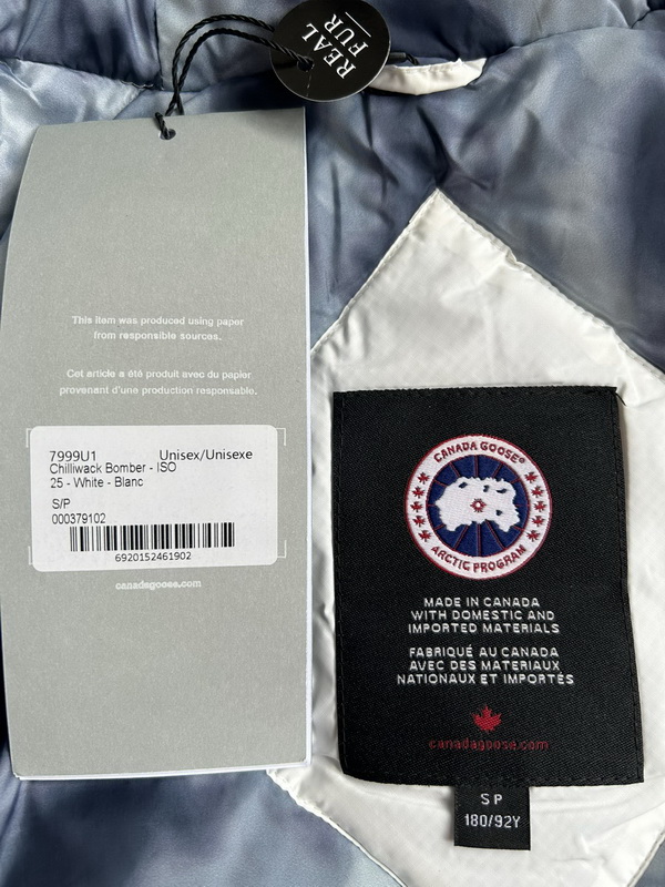 Can*a Go*e coat-311
