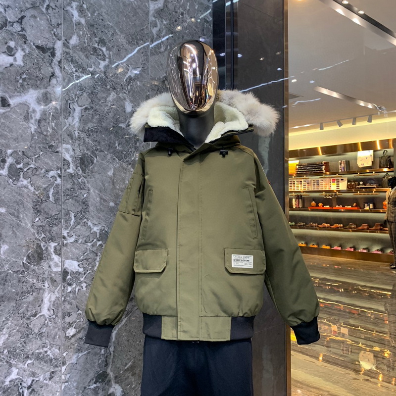 Can*a Go*e coat-314