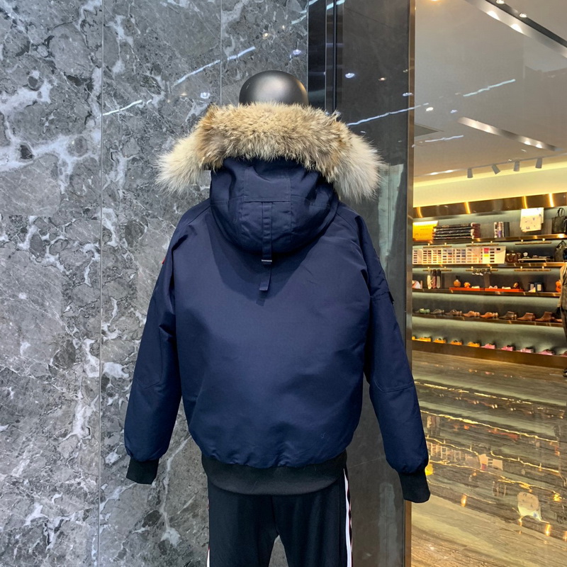 Can*a Go*e coat-317