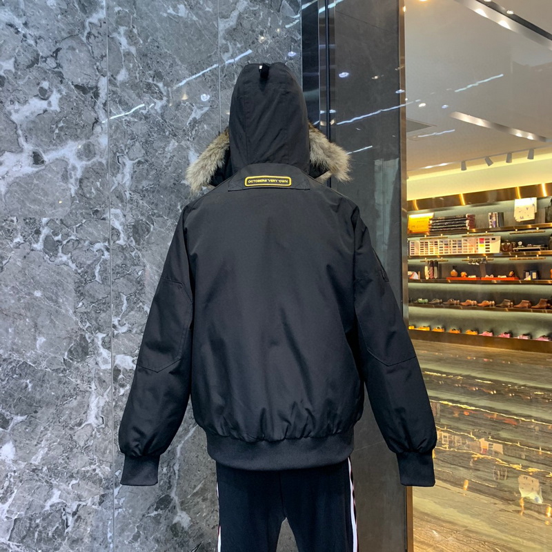 Can*a Go*e coat-323