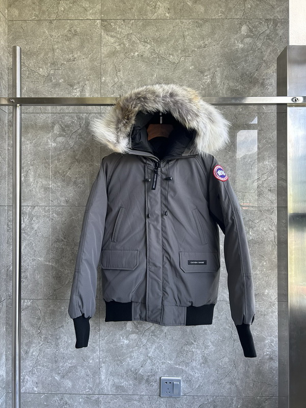 Can*a Go*e coat-330