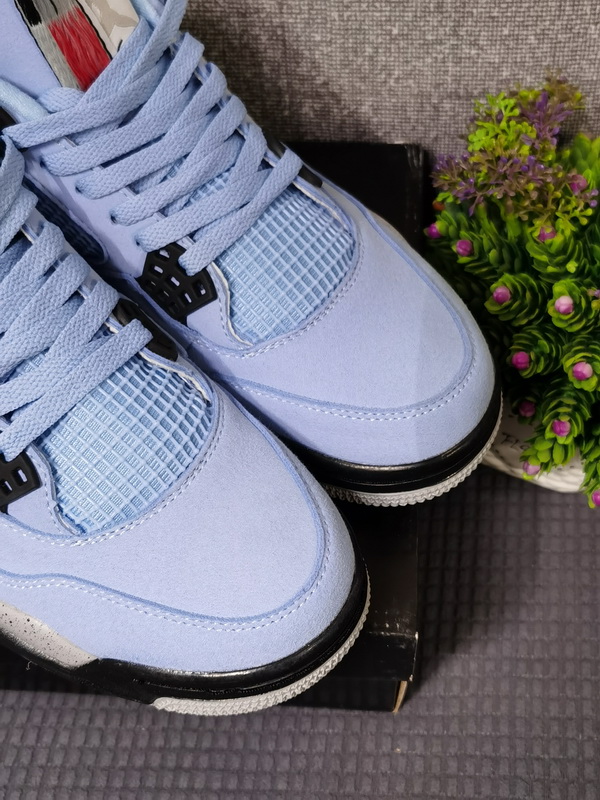 Air Jordan 4 Retro-010