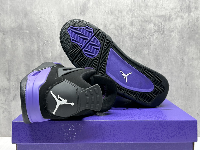 Air Jordan 4 Retro-043