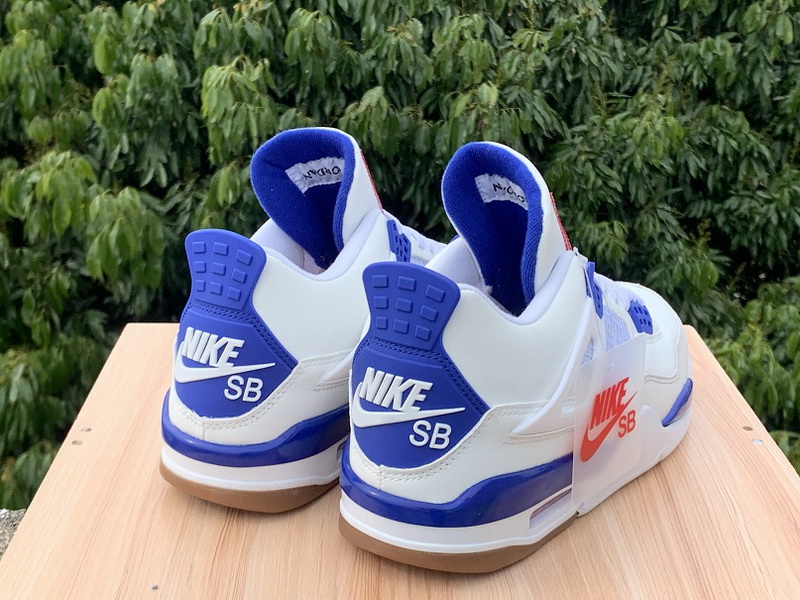 Air Jordan 4 Retro-051