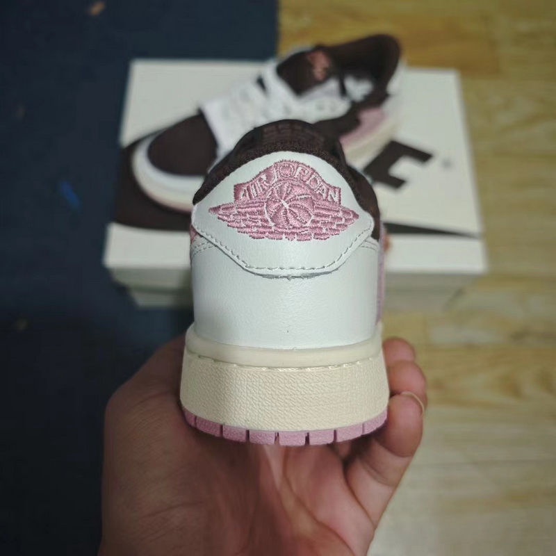 Nike Air Jordan 1 Low-003