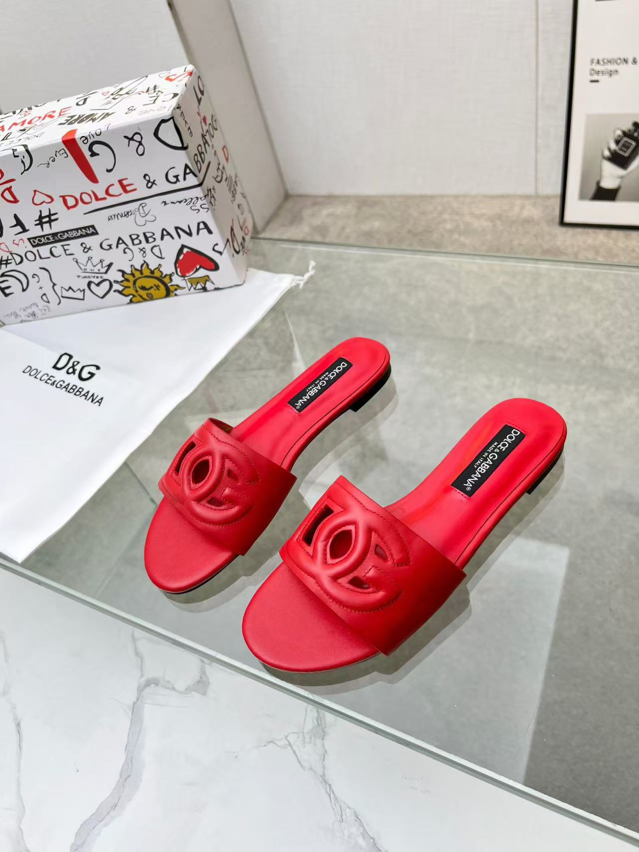 D&G Slippers Women(AAA)-004