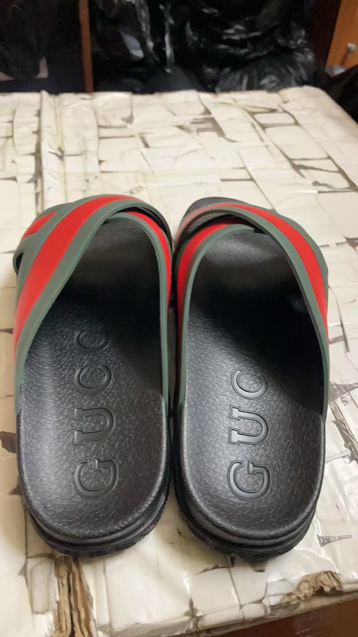 G*u*i slippers(aaa)-381