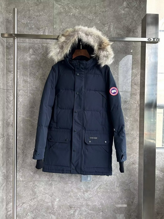 Can*a Go*e coat-368