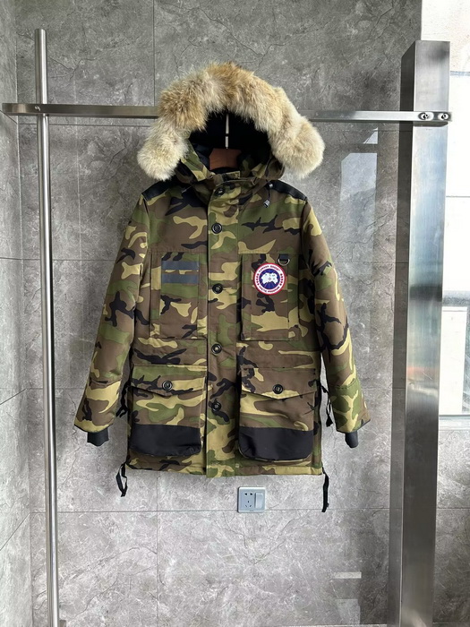 Can*a Go*e coat-373