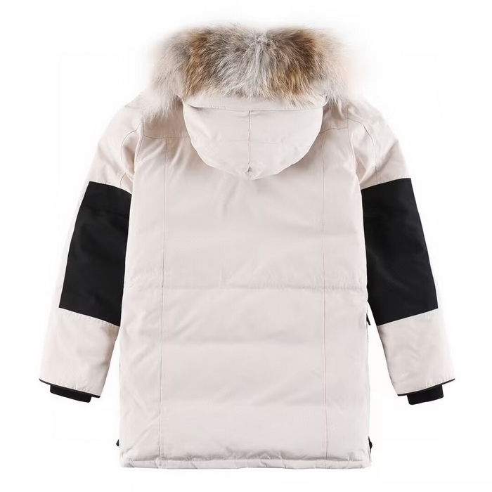 Can*a Go*e coat-376