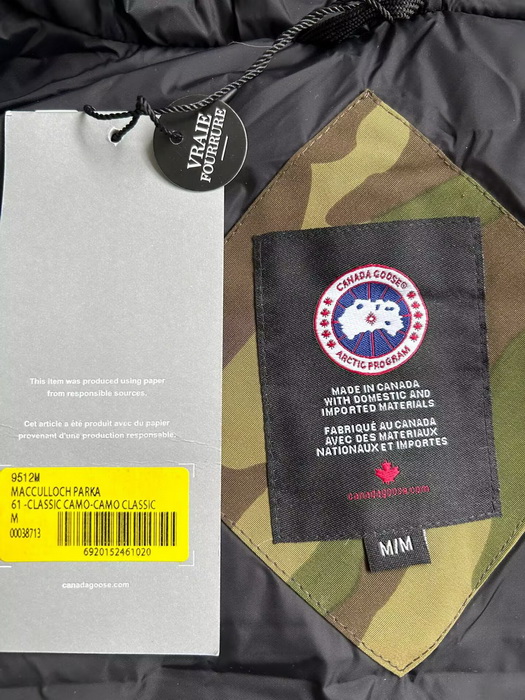 Can*a Go*e coat-373