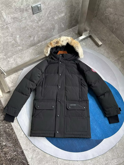 Can*a Go*e coat-370