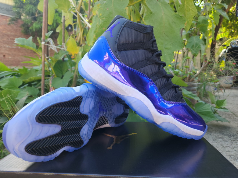 Air Jordan 11 Retro-024