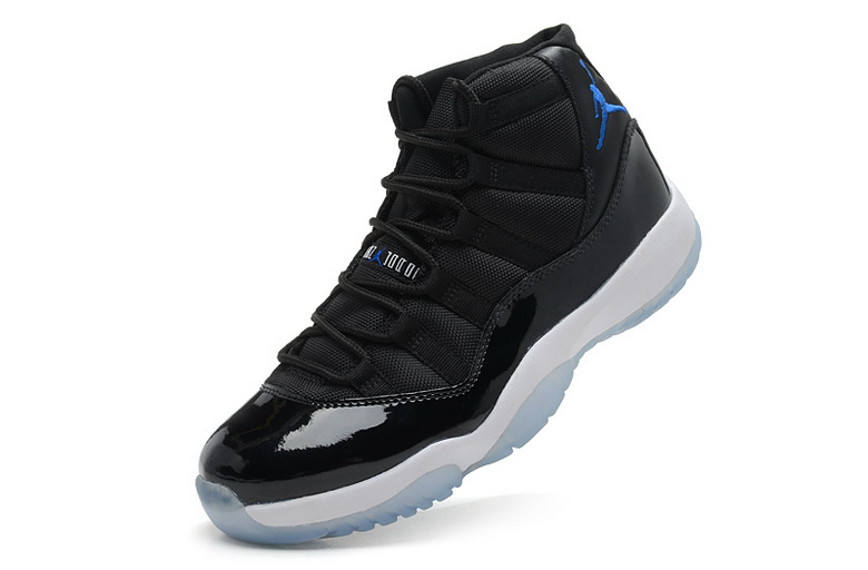 Air Jordan 11 Retro-026