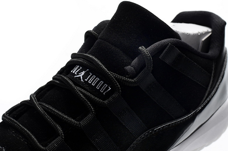 Air Jordan 11 Retro-030