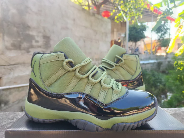 Air Jordan 11 Retro-051