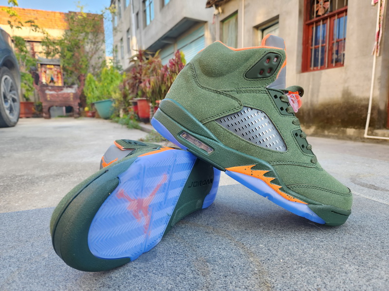 Air Jordan 5 Retro-023