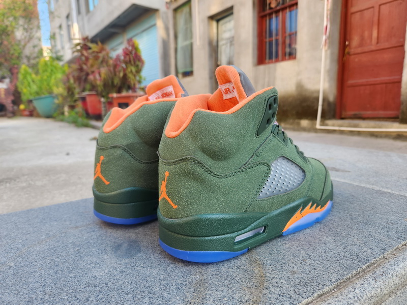 Air Jordan 5 Retro-023