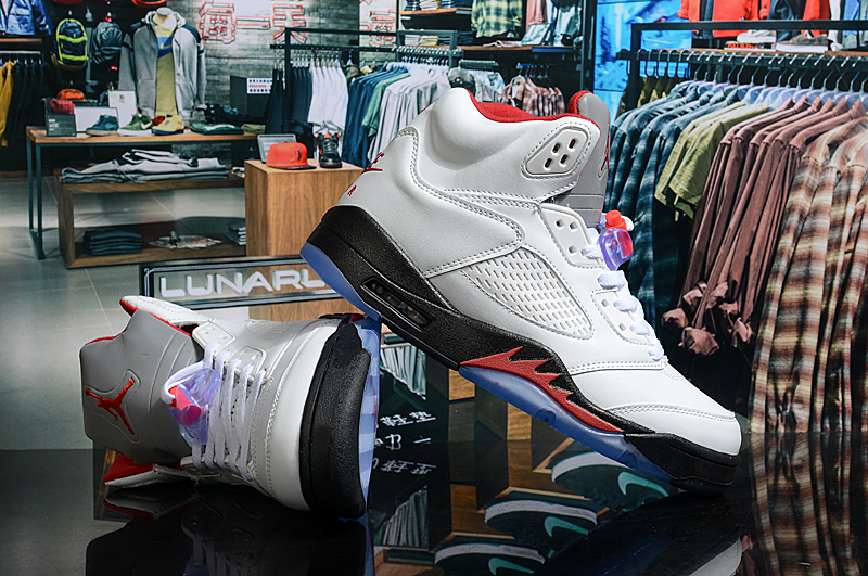 Air Jordan 5 Retro-047
