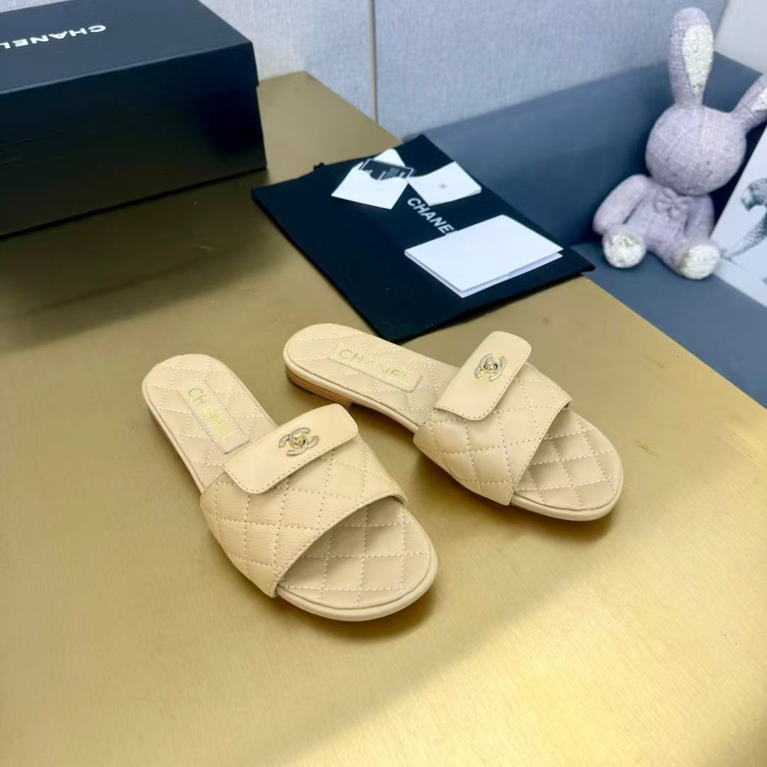 Ch*el slippers women(aaa)-011