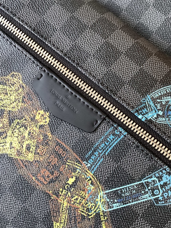 LV Backpack(AAA)-065