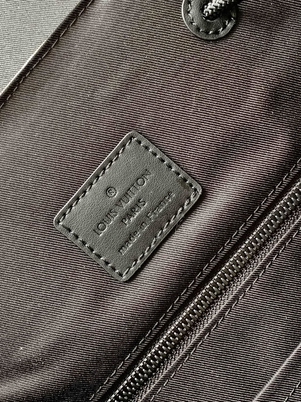 LV Backpack(AAA)-084