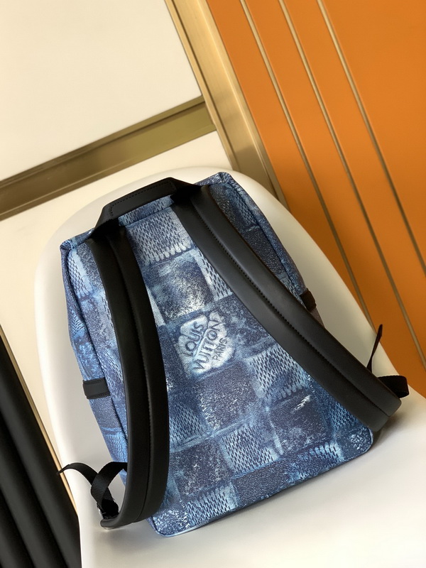 LV Backpack(AAA)-090