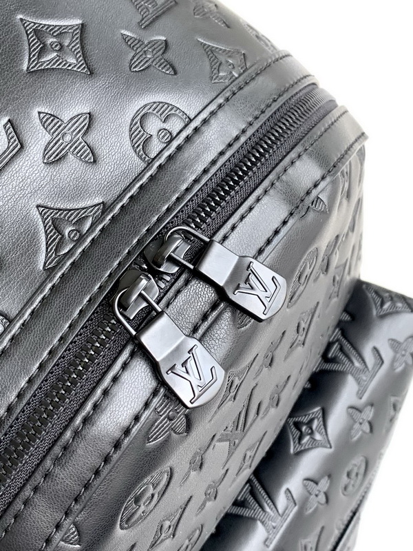 LV Backpack(AAA)-095