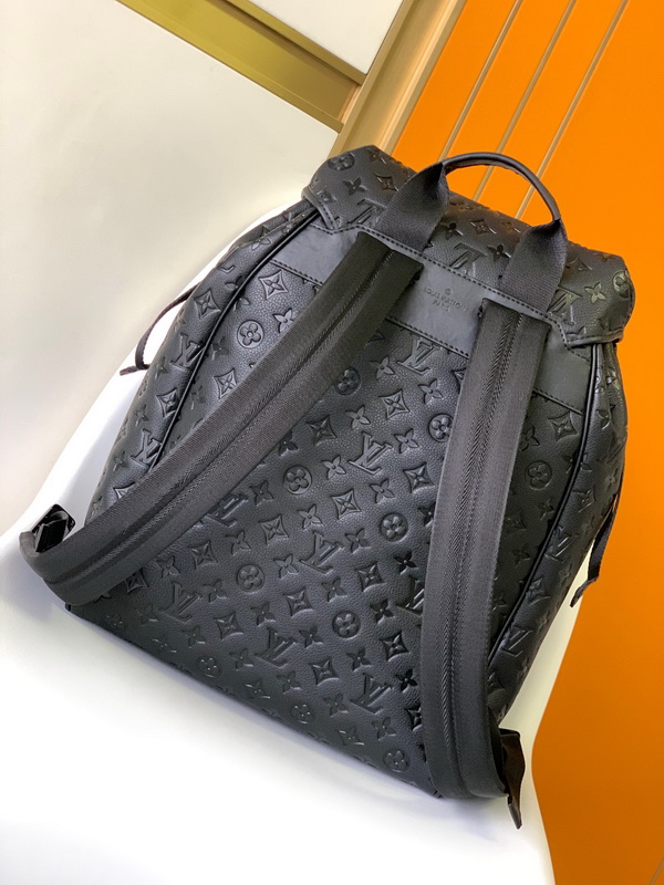 LV Backpack(AAA)-113
