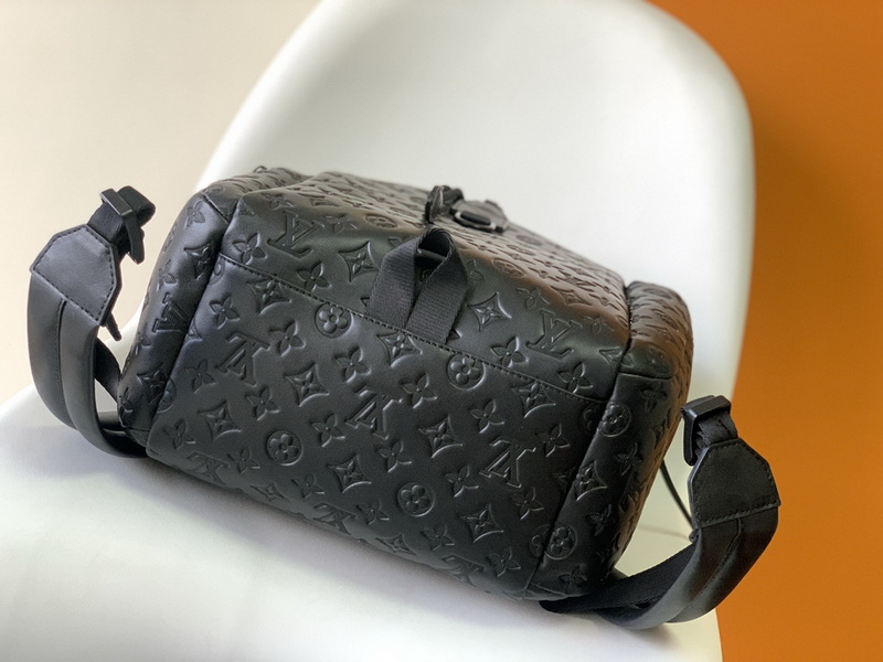 LV Backpack(AAA)-124
