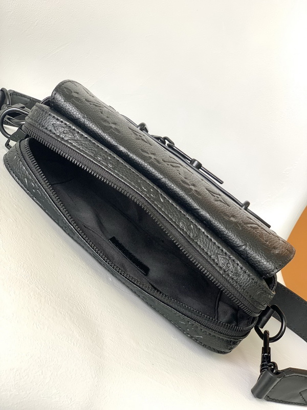 LV Handbags AAAA(Men)-153