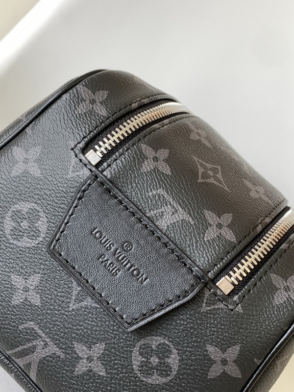 LV Handbags AAAA(Men)-165