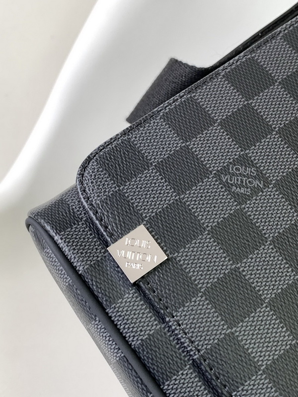 LV Handbags AAAA(Men)-178