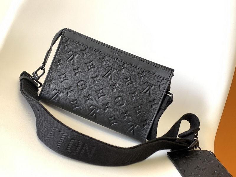 LV Handbags AAAA(Men)-181