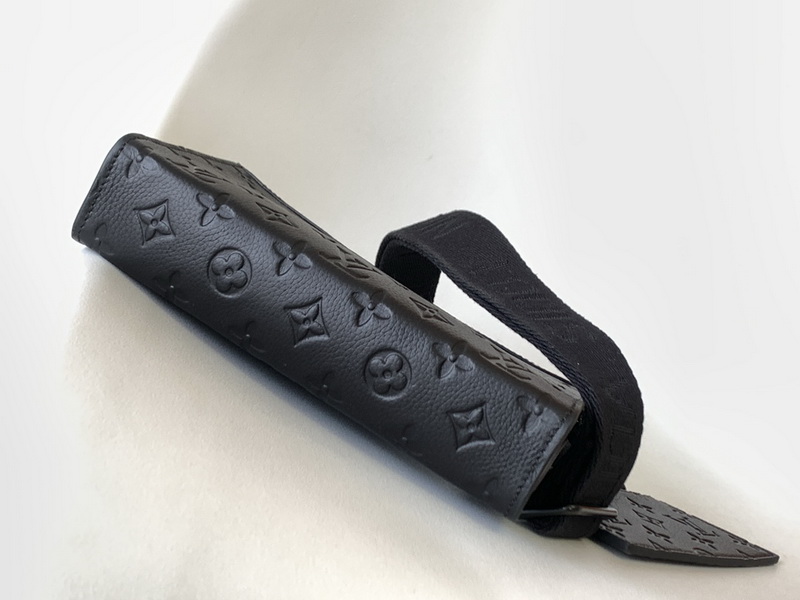 LV Handbags AAAA(Men)-181