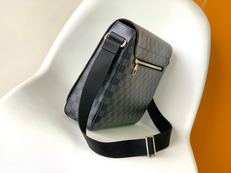 LV Handbags AAAA(Men)-199