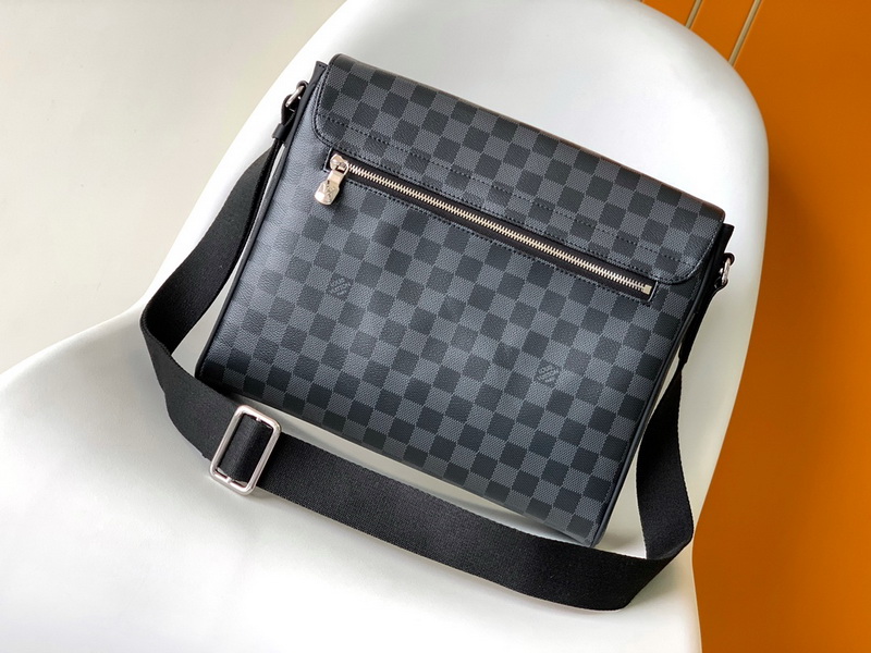 LV Handbags AAAA(Men)-201