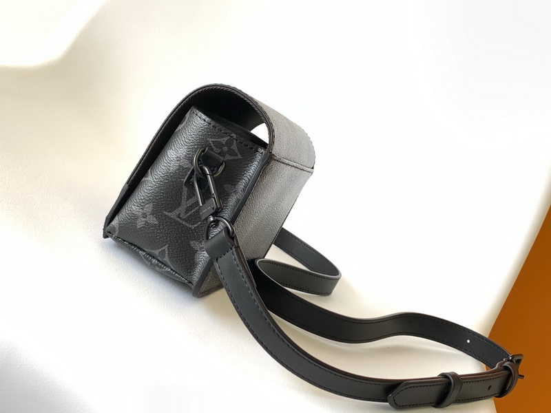LV Handbags AAAA(Men)-202