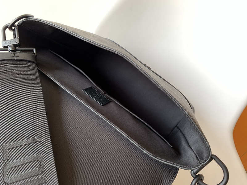 LV Handbags AAA(Men)-237