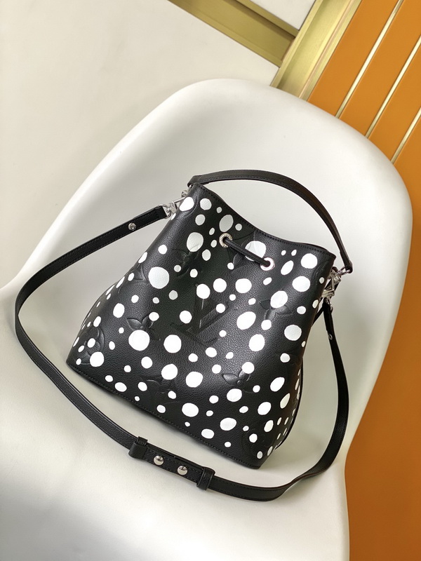 LV Handbags AAA(Women)-669