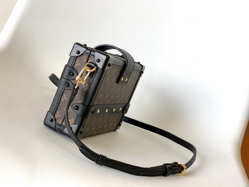 LV Handbags AAA(Women)-674