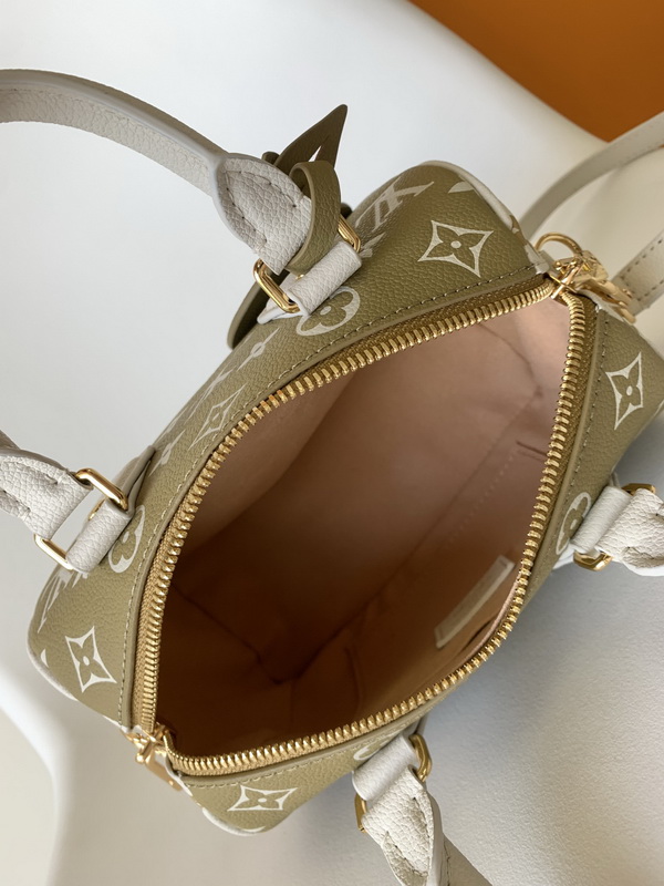 LV Handbags AAA(Women)-815