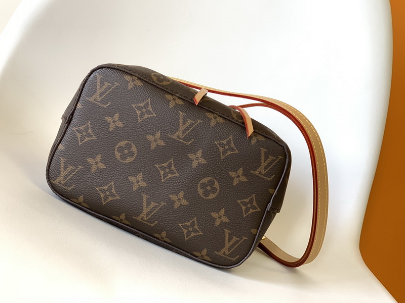 LV Handbags AAA(Women)-821